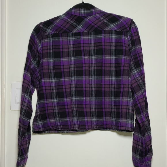 Cropped Plaid Button Down - Picture 3 of 3